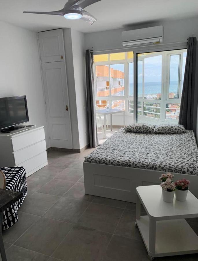 Ferienwohnung Studio With Sea Views In Torremolinos Exterior foto