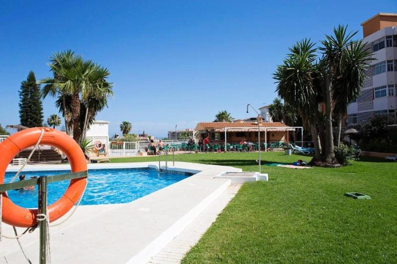 Ferienwohnung Studio With Sea Views In Torremolinos Exterior foto