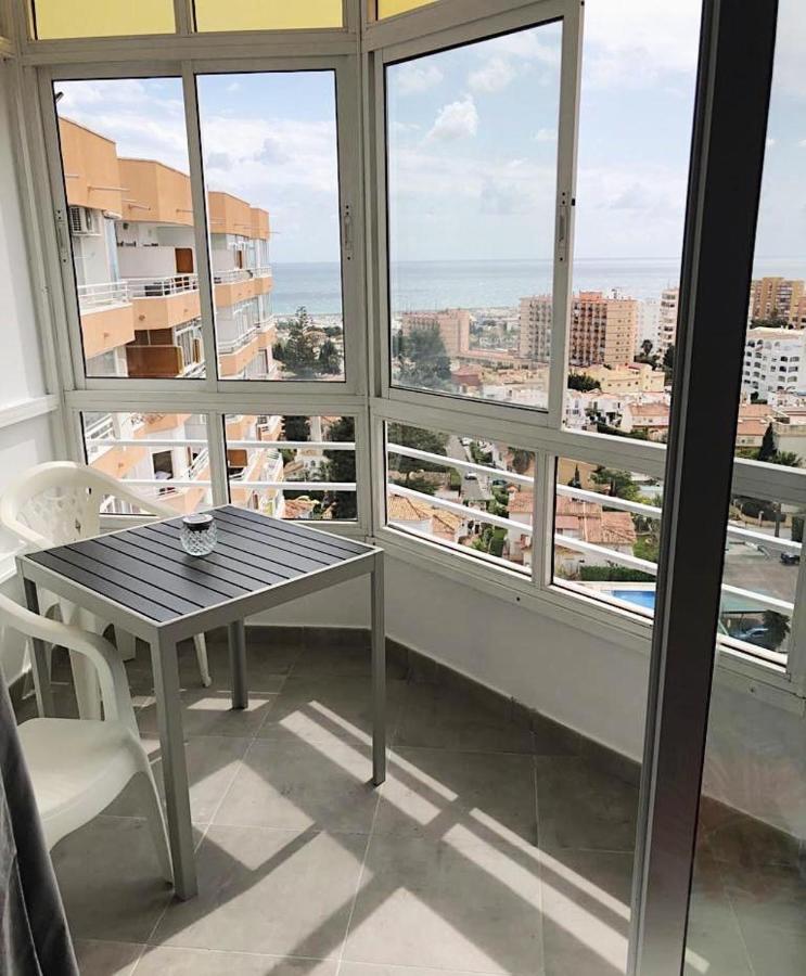 Ferienwohnung Studio With Sea Views In Torremolinos Exterior foto